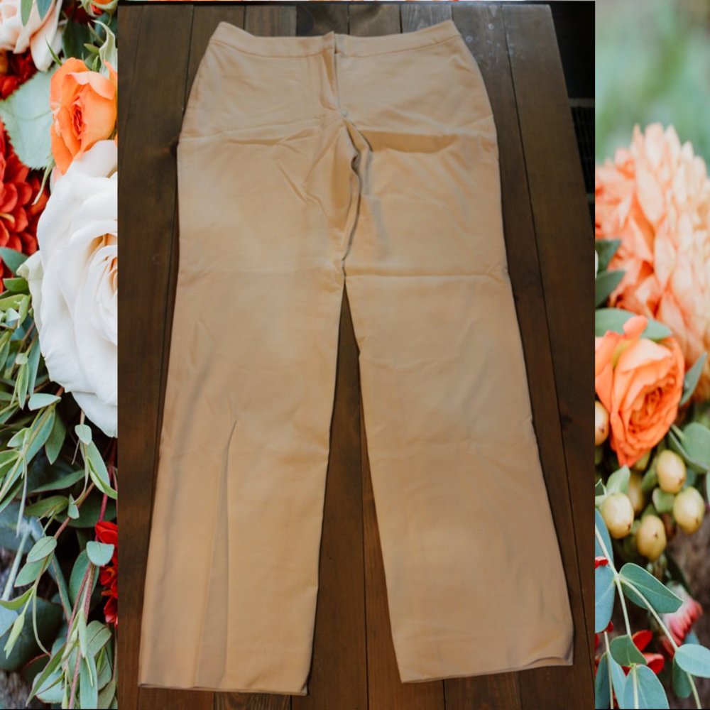 White House Black Market Cream Lined Size 8 Straight Leg Dress Pants